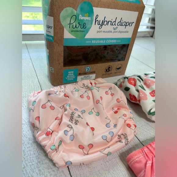Pampers Pure Protection Hybrid Diaper Three Reusable Covers - Picture 3 of 3